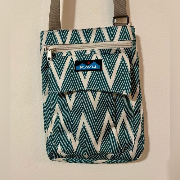 Kavu Handbags - Kavu Keeper Crossbody bag